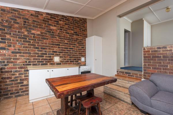 5 Bedroom Property for Sale in Denneoord Western Cape